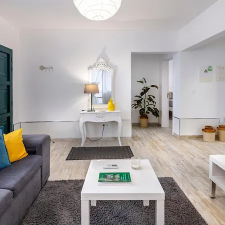 Santa Rita Greenhouse * Ponta Delgada (Sao Miguel)