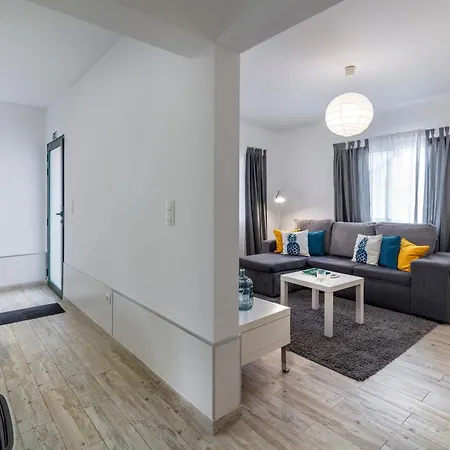 Santa Rita Greenhouse * Ponta Delgada